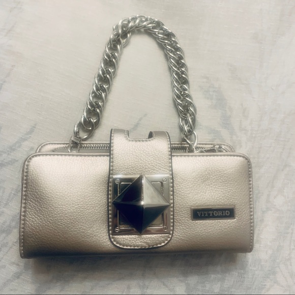 Vittorio Handbags - Vittorio Italian leather and metal silver bag